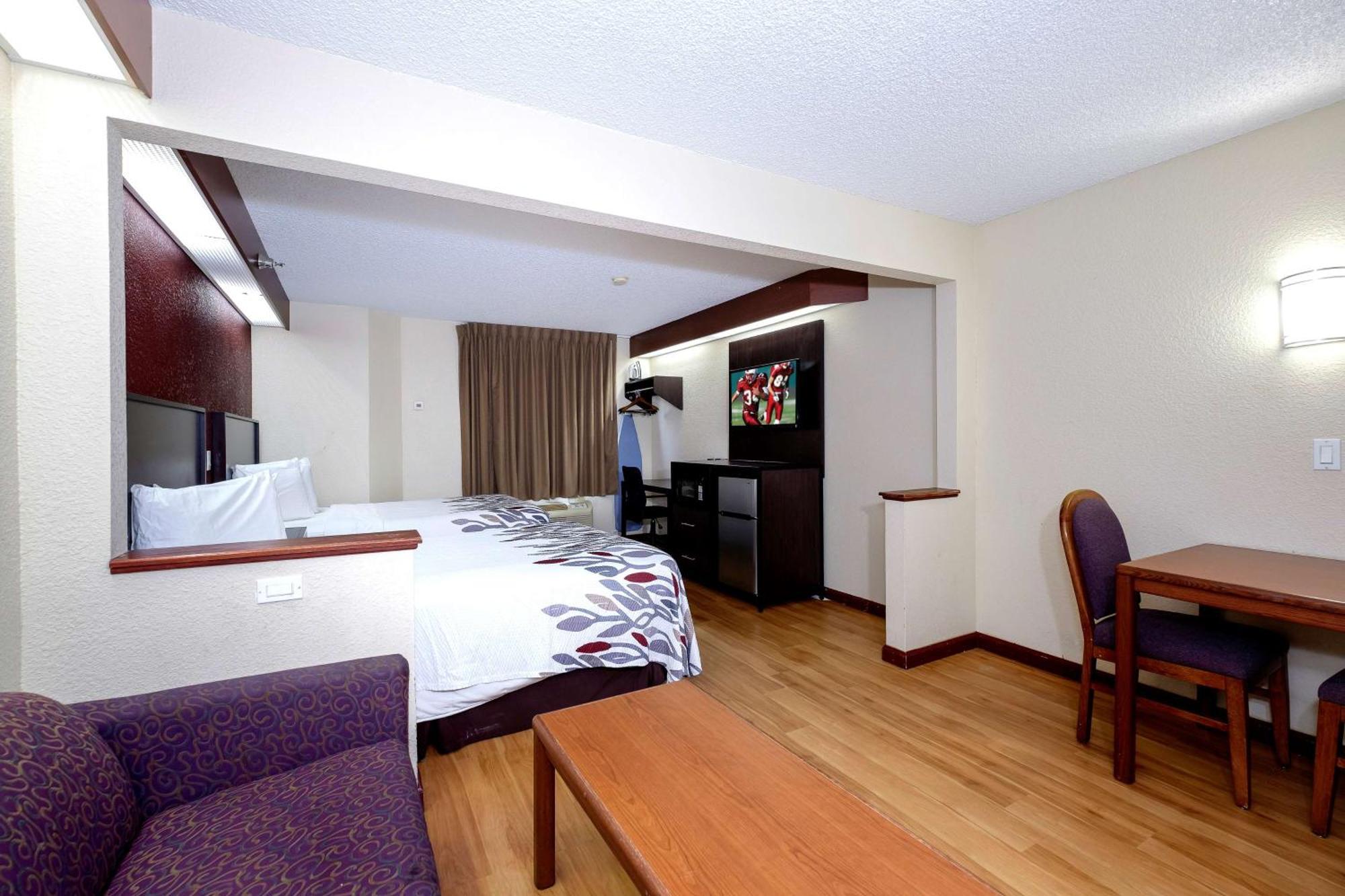 Chesapeake Inn And Suites Lexington Park Patuxent River Naval Air Station California Exterior photo