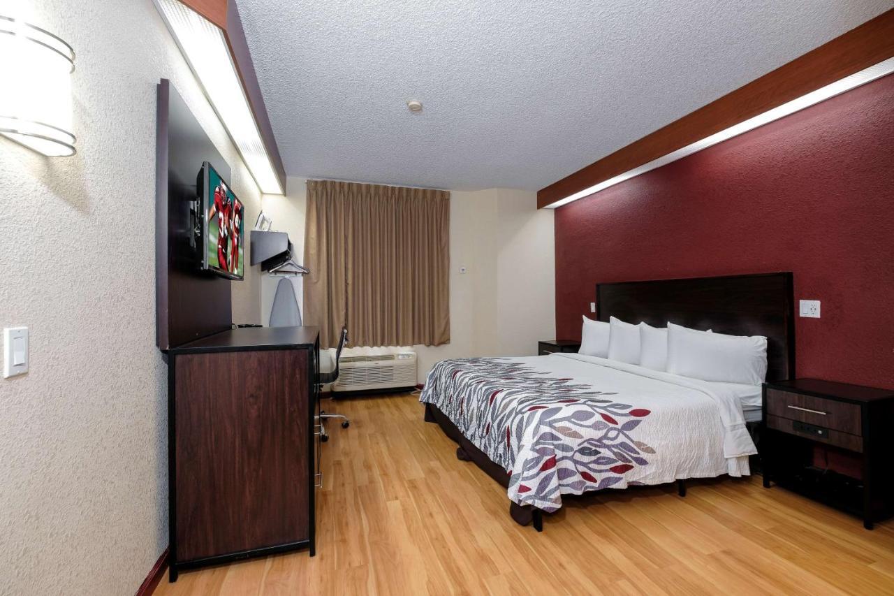 Chesapeake Inn And Suites Lexington Park Patuxent River Naval Air Station California Exterior photo